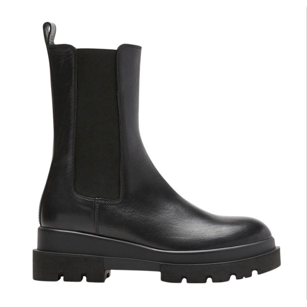 La CANADIENNE Black Leather Ankle Booties